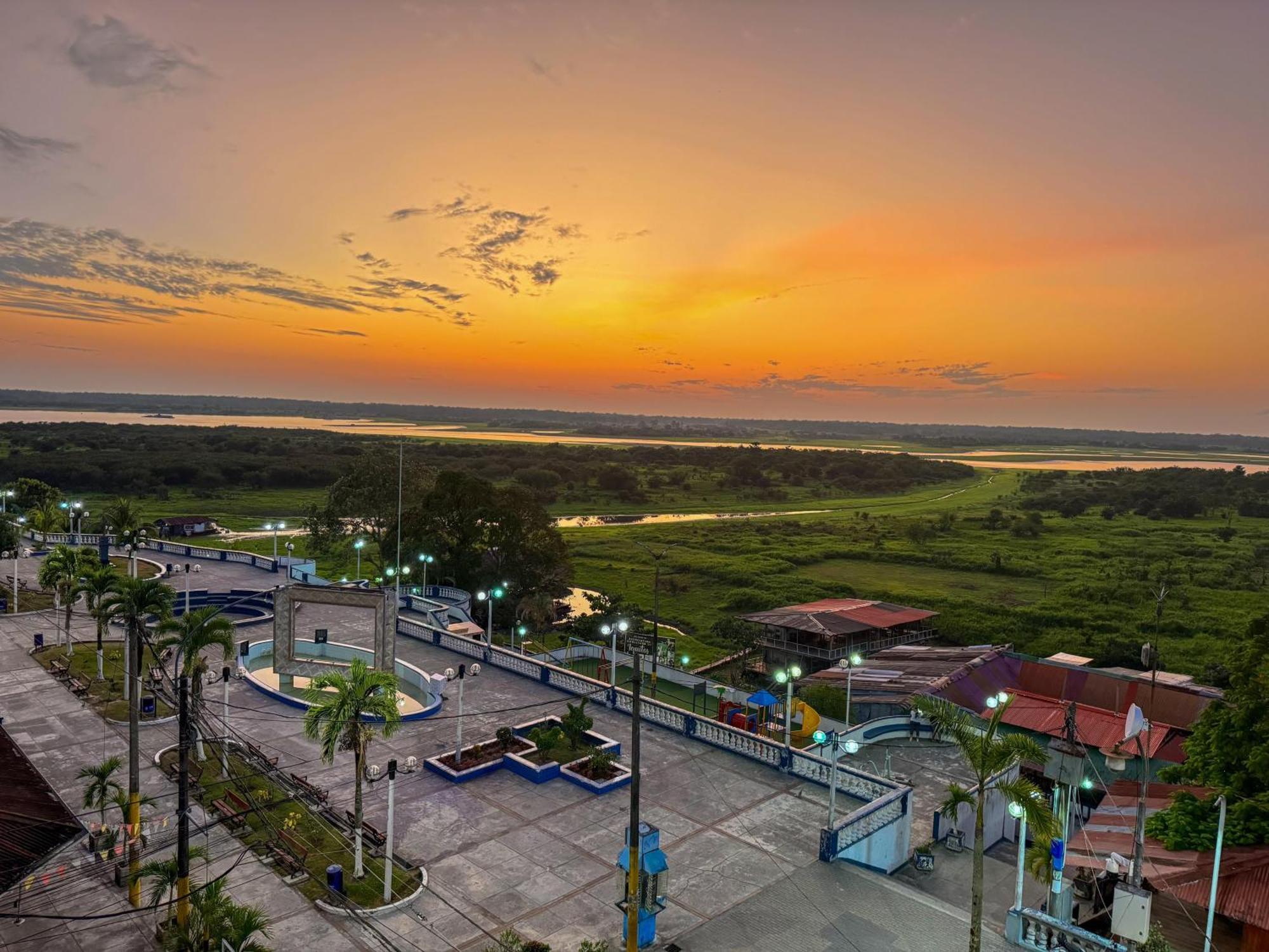 Hotel De Turistas Iquitos Bagian luar foto